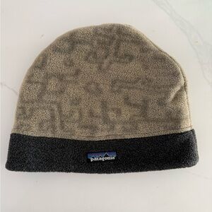Patagonia Fleece Beanie in Gray and Black